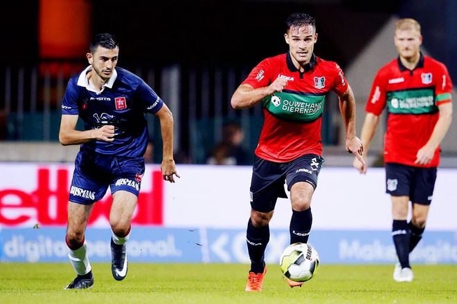 选手们身穿 选手们身穿