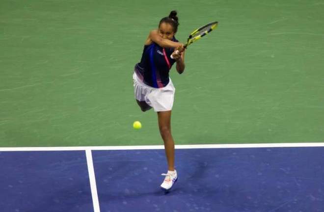 周边服饰 周边服饰